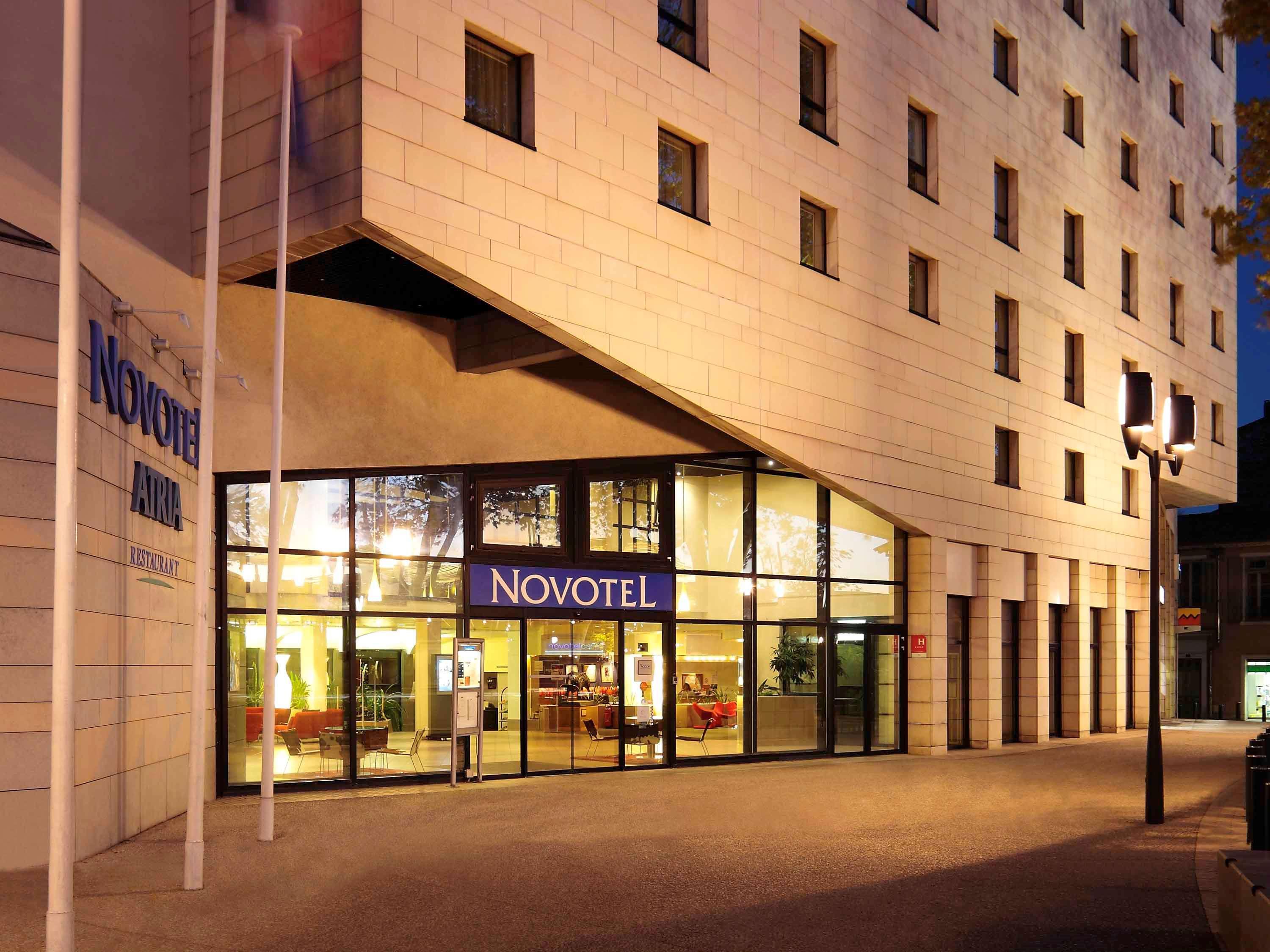Novotel Atria Nimes Centre Esterno foto