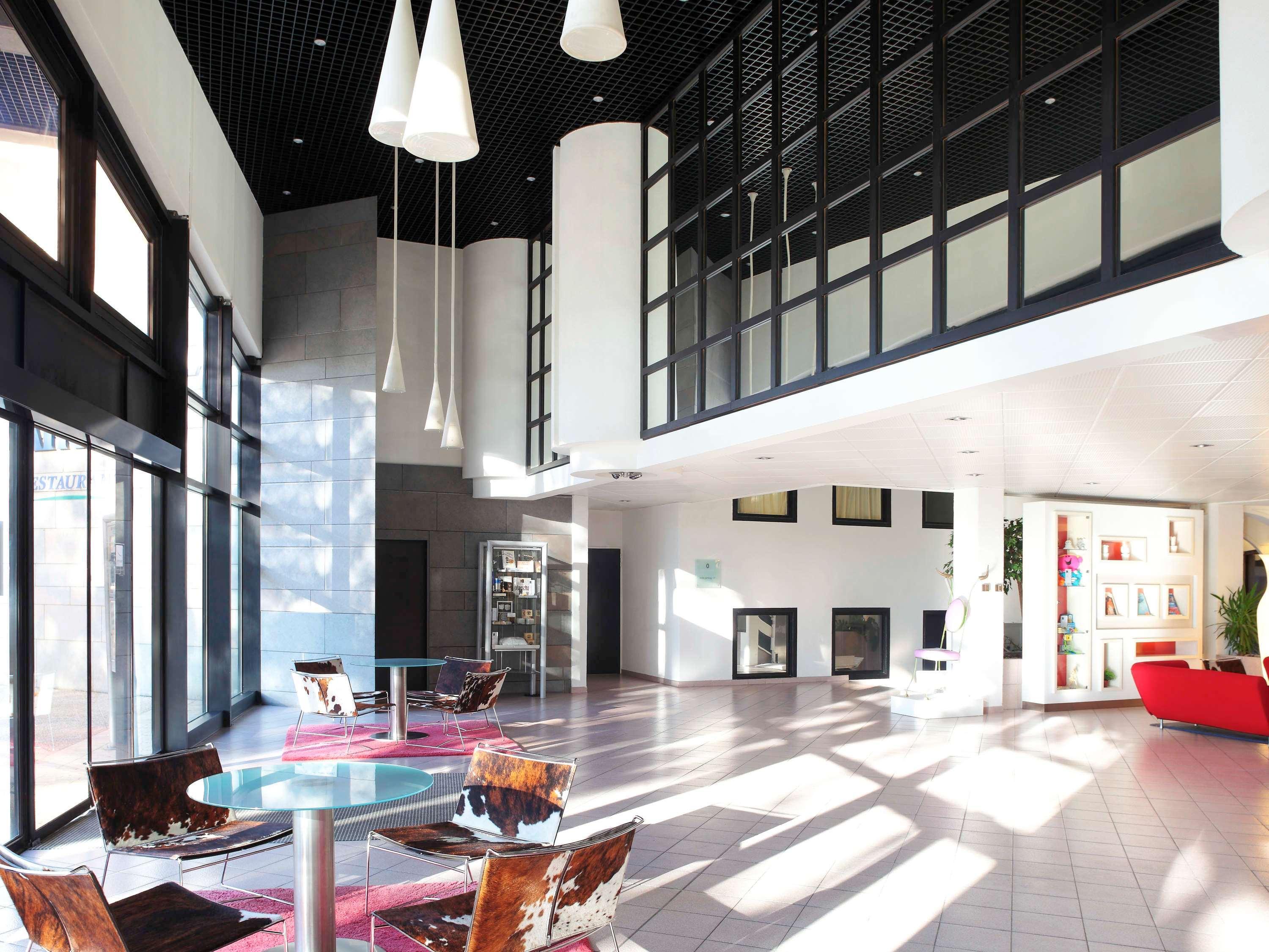 Novotel Atria Nimes Centre Esterno foto