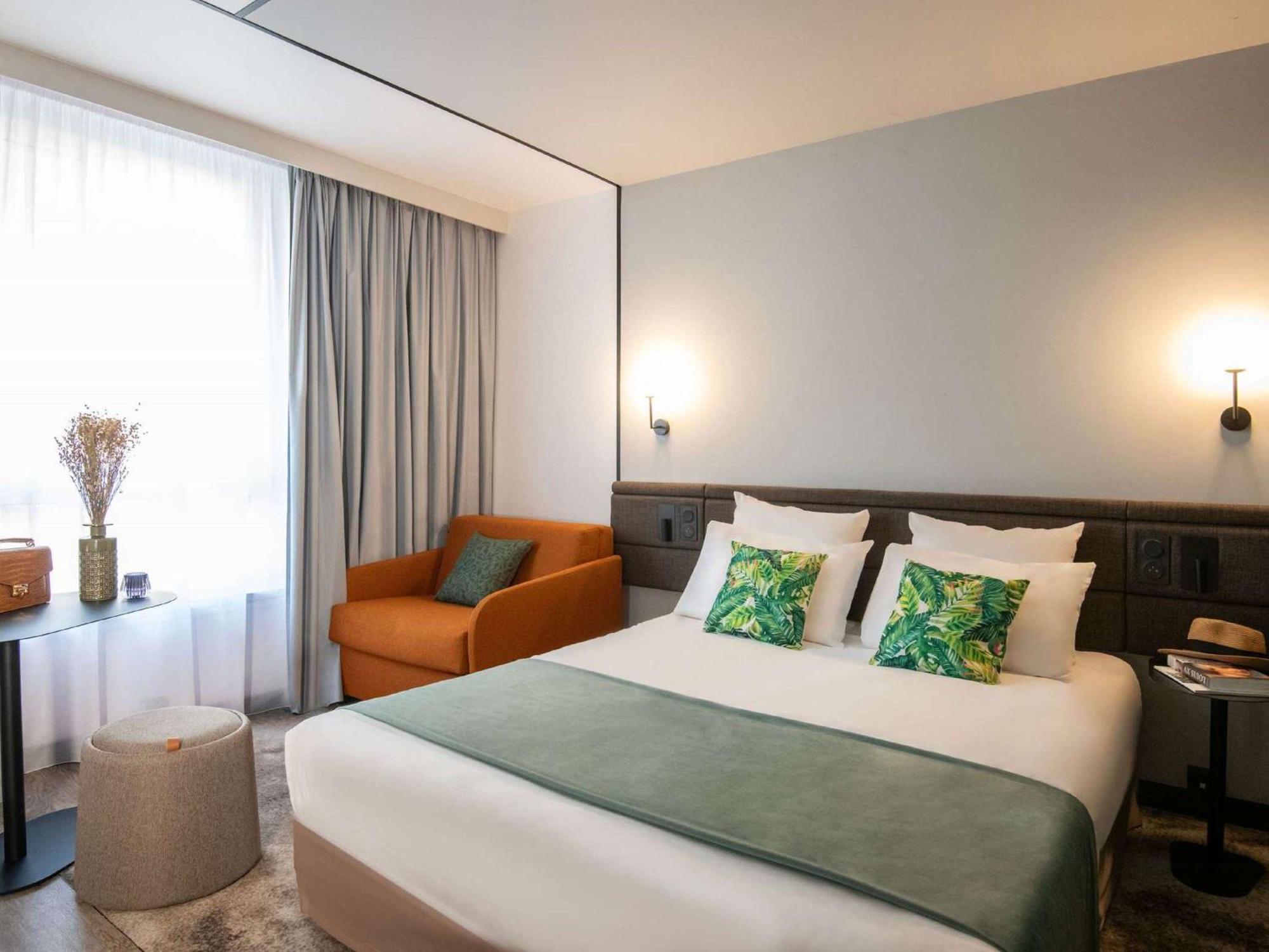 Novotel Atria Nimes Centre Esterno foto